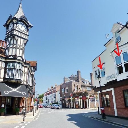 The Clock Tower Apartment - Spacious, Modern, 2 Bed Room Apartment , Southsea With Free Parking - Sleeps 4 朴次茅斯 外观 照片