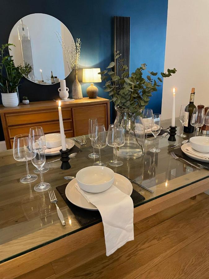 The Clock Tower Apartment - Spacious, Modern, 2 Bed Room Apartment , Southsea With Free Parking - Sleeps 4 朴次茅斯 外观 照片