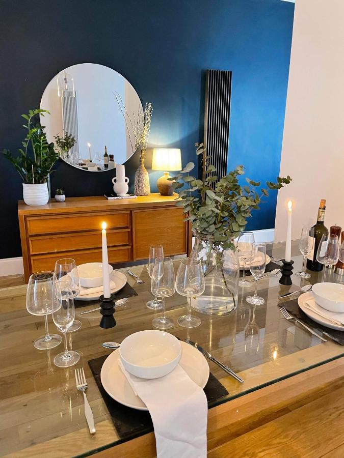 The Clock Tower Apartment - Spacious, Modern, 2 Bed Room Apartment , Southsea With Free Parking - Sleeps 4 朴次茅斯 外观 照片