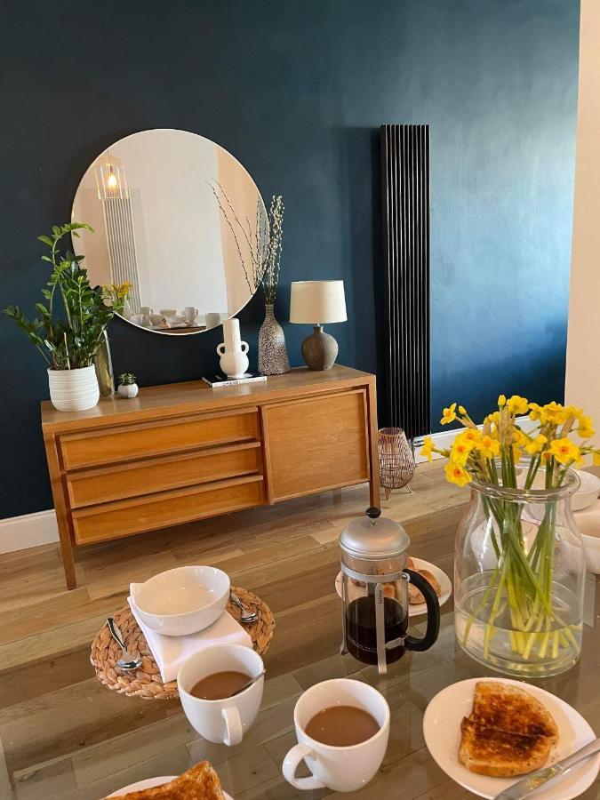 The Clock Tower Apartment - Spacious, Modern, 2 Bed Room Apartment , Southsea With Free Parking - Sleeps 4 朴次茅斯 外观 照片