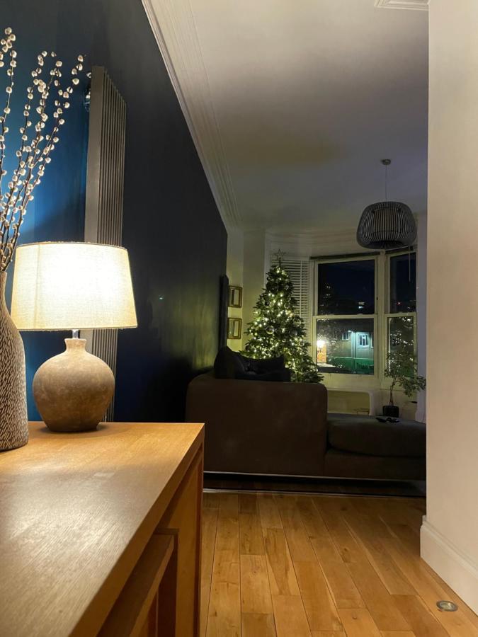 The Clock Tower Apartment - Spacious, Modern, 2 Bed Room Apartment , Southsea With Free Parking - Sleeps 4 朴次茅斯 外观 照片